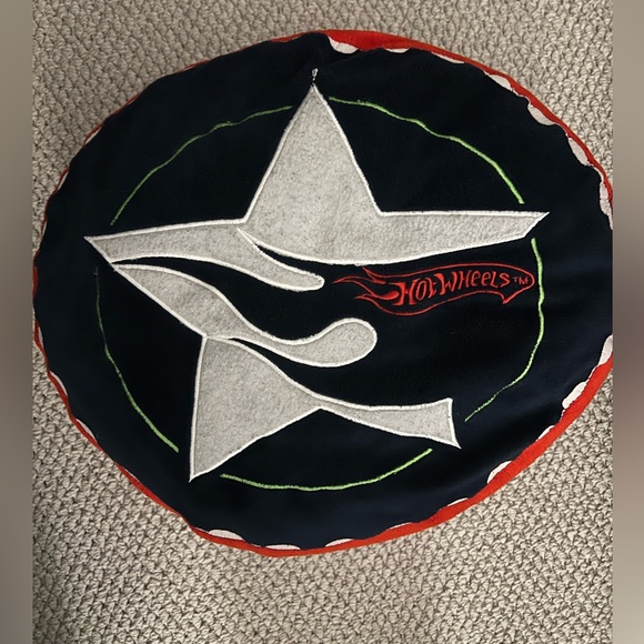 Hot wheels pillow - Picture 1 of 6